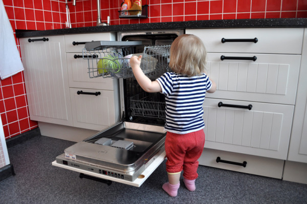Узкие посудомоечные машины: популярные модели